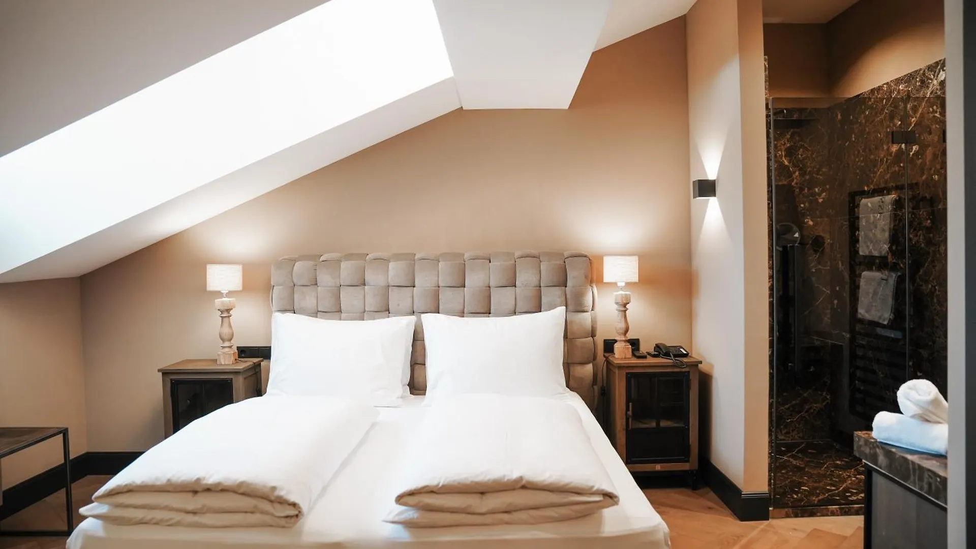Boutiquehotel Weisses Roessl Innsbruck 2*,  Rakousko